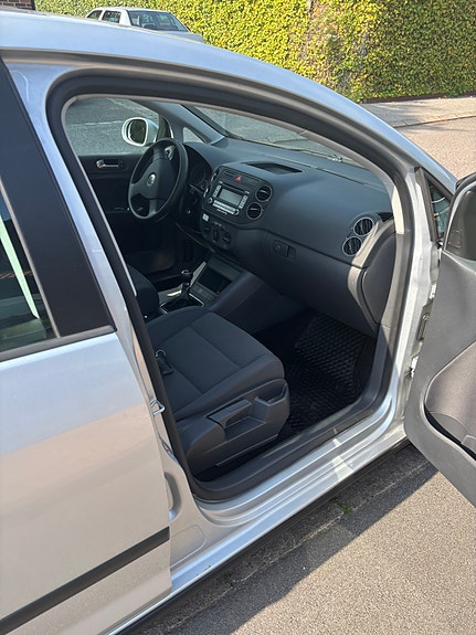 Volkswagen Golf Plus 4 of 8