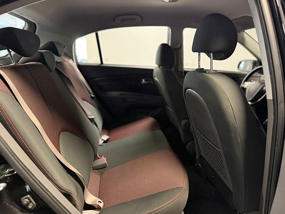 Kia Rio 14 of 15