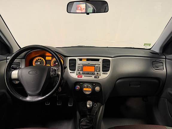 Kia Rio 15 of 15