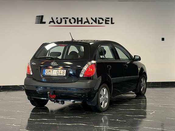 Kia Rio 6 of 15