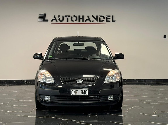 Kia Rio 2 of 15