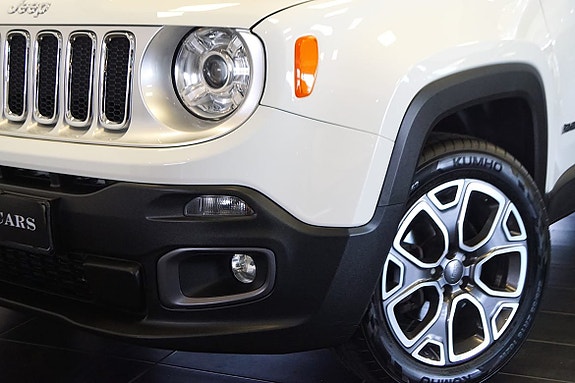 Jeep Renegade 2 of 5