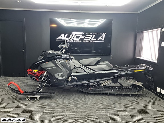 Ski-Doo Summit SP154 600 2 of 5