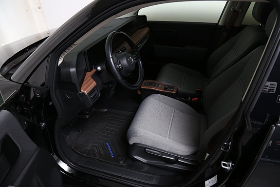 Honda e 10 of 22