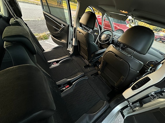 Citroen Grand C4 Picasso 6 of 17