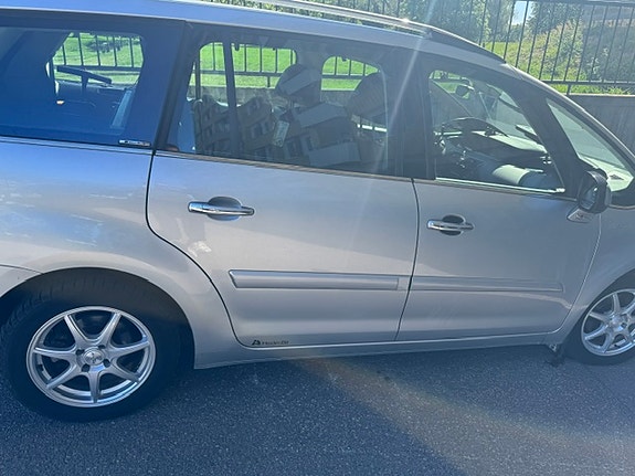 Citroen Grand C4 Picasso 8 of 17