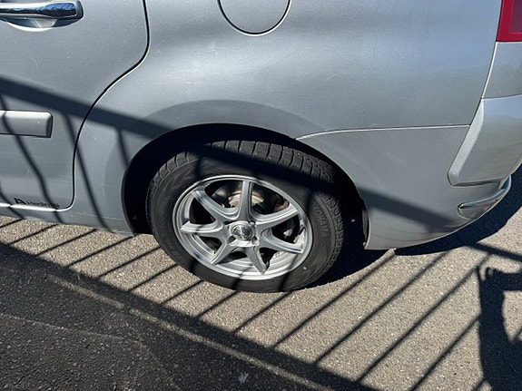 Citroen Grand C4 Picasso 3 of 5