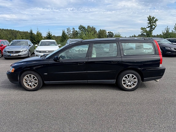 Volvo V70 2 of 21