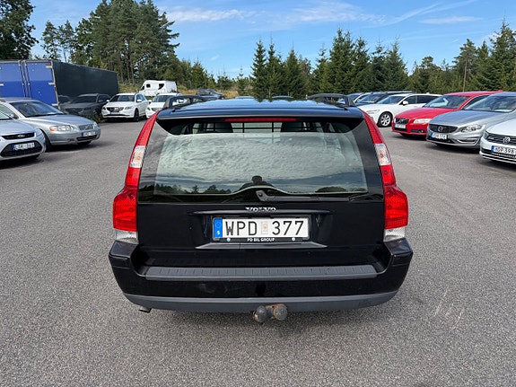 Volvo V70 4 of 21