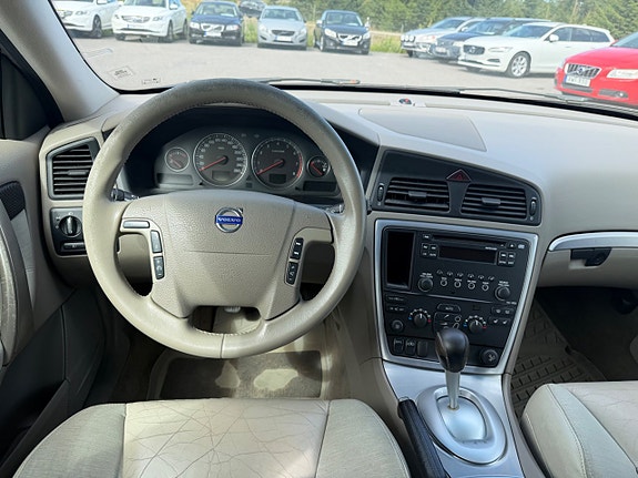 Volvo V70 14 of 21