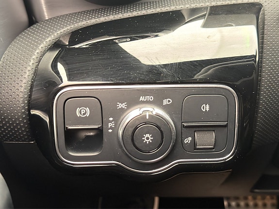Mercedes-Benz CLA200 d 15 of 30