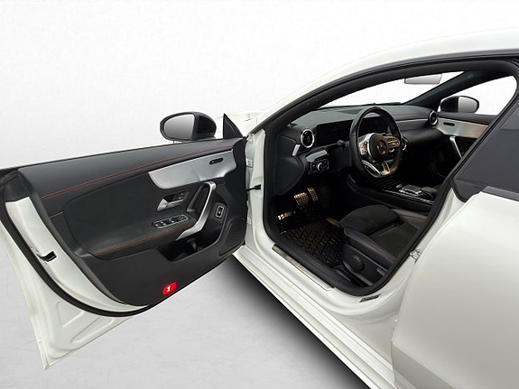 Mercedes-Benz CLA200 d 10 of 30