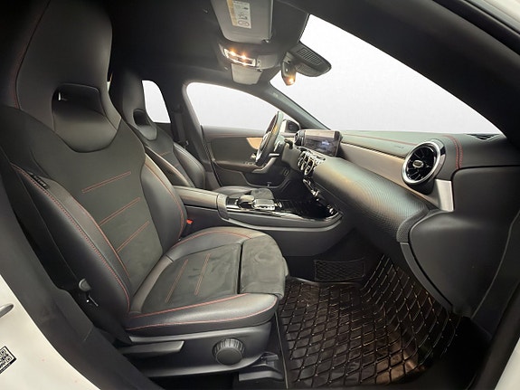 Mercedes-Benz CLA200 d 26 of 30