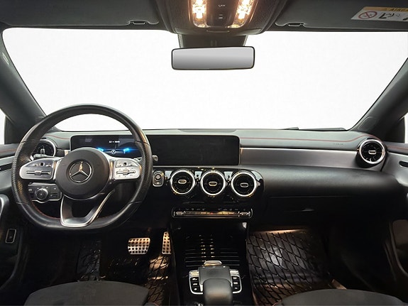 Mercedes-Benz CLA200 d 13 of 30
