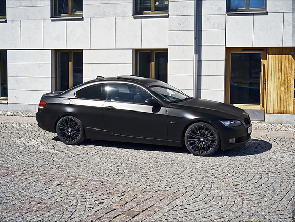 BMW 325i 3 of 5