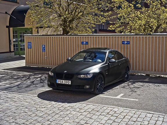 BMW 325i 9 of 30