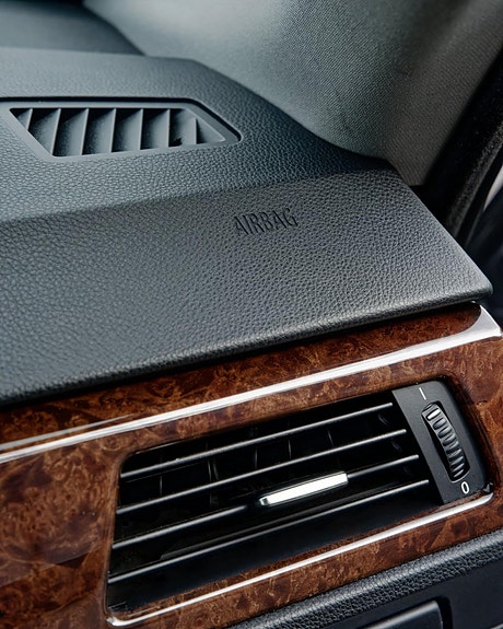 BMW 325i 24 of 30