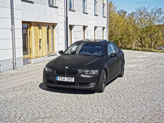 BMW 325i 2 of 5