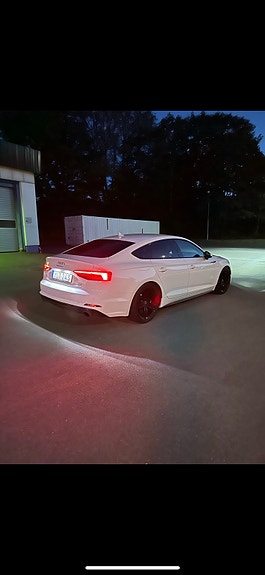 Audi A5 4 of 5