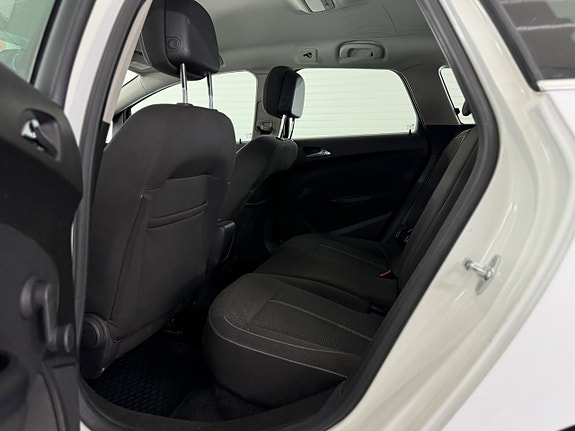 Opel Astra 15 of 20