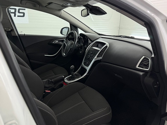 Opel Astra 13 of 20