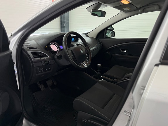Renault Megane 12 of 24