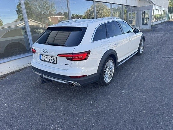 Audi A4 allroad 5 of 5