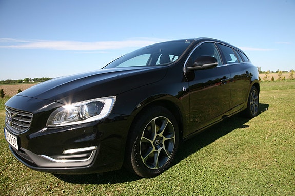 Volvo V60 3 of 25