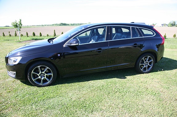 Volvo V60 7 of 25