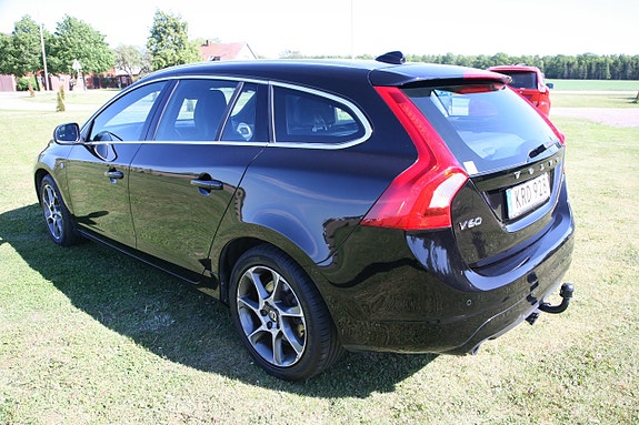 Volvo V60 8 of 25