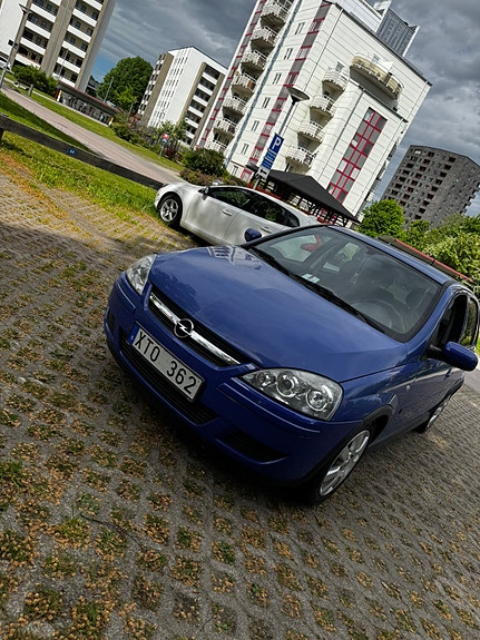 Opel Corsa 2 of 5