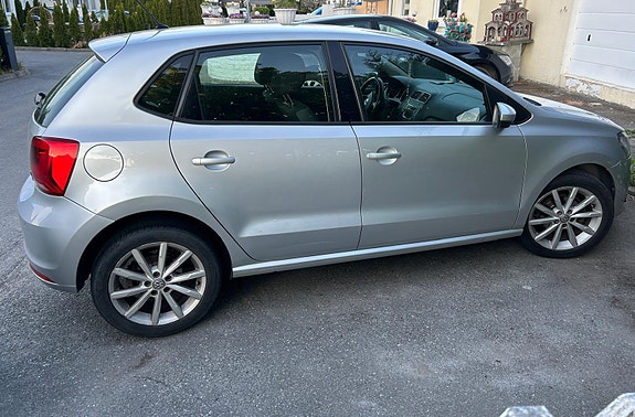 Volkswagen Polo 3 of 5