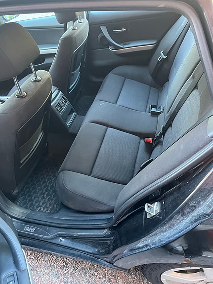 BMW 320d 10 of 14