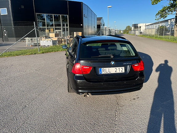 BMW 320d 5 of 5