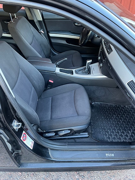 BMW 320d 9 of 14