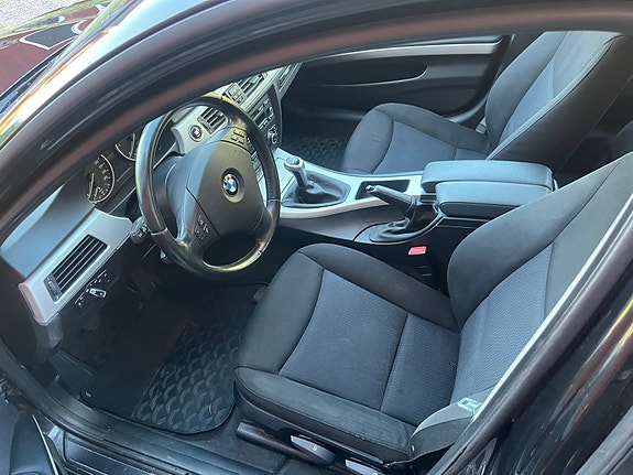 BMW 320d 8 of 14