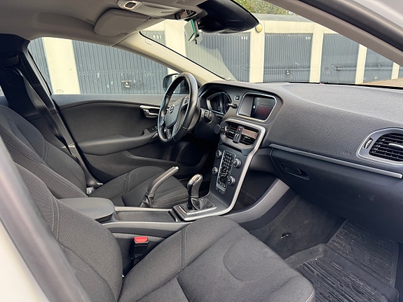 Volvo V40 Cross Country 7 of 10