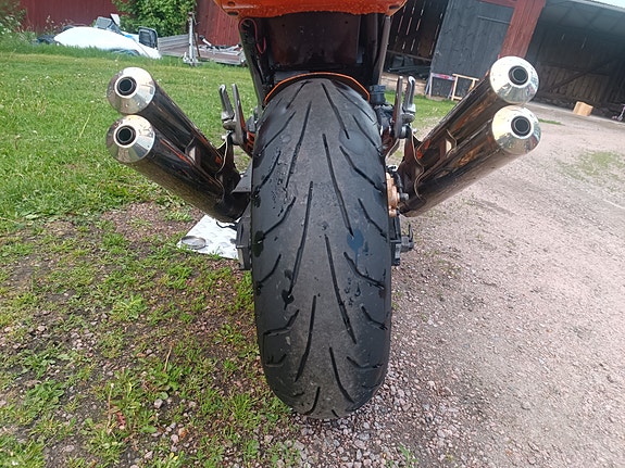 Kawasaki Z1000 5 of 7