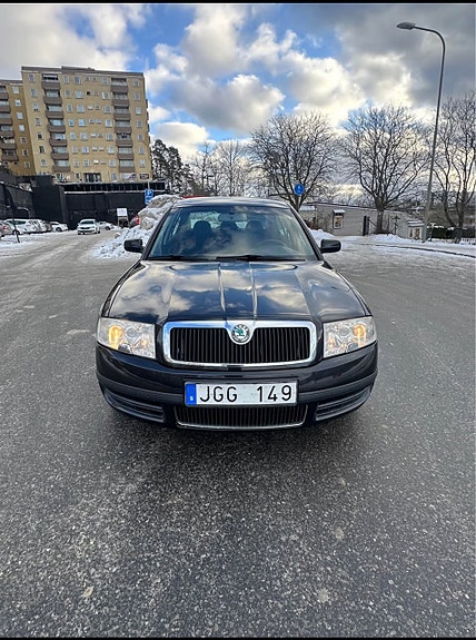 Skoda Superb 3 of 5
