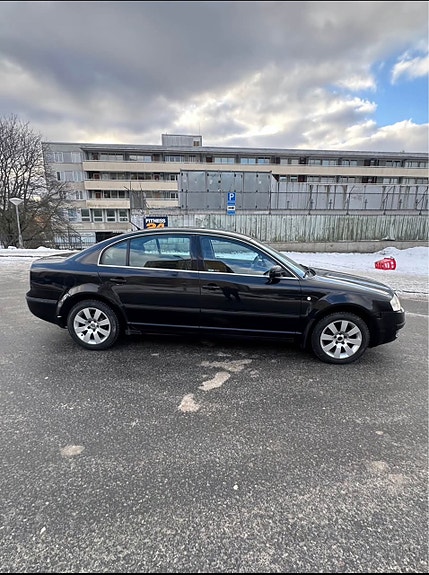 Skoda Superb 4 of 5