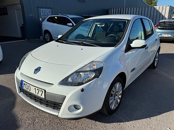 Renault Clio 2 of 5