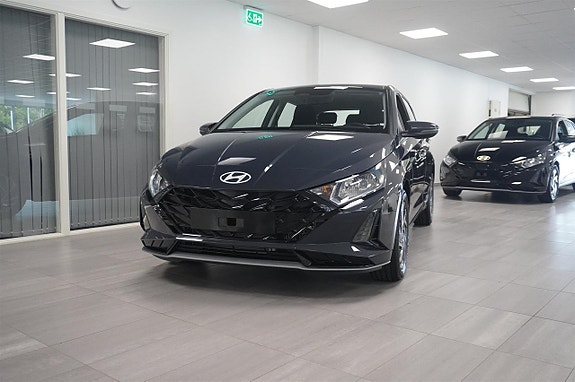 Hyundai i20 2 of 5