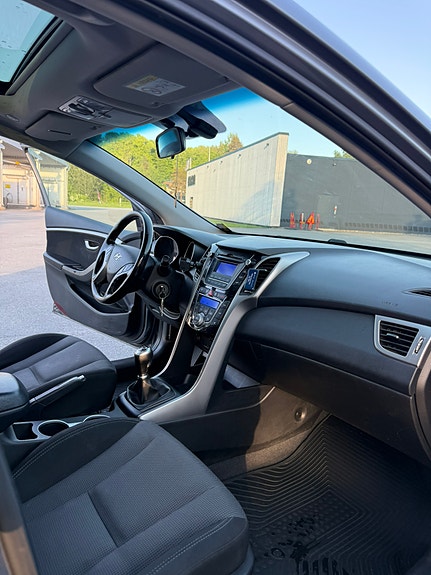 Hyundai i30 13 of 14