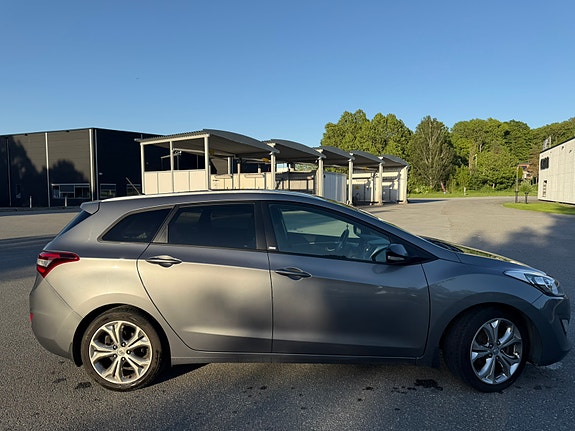 Hyundai i30 4 of 14