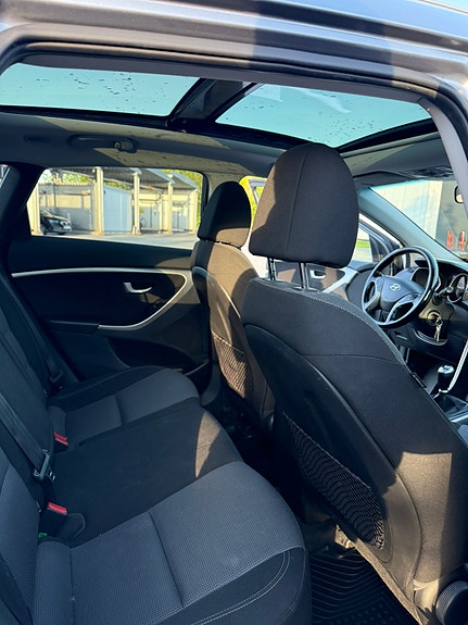Hyundai i30 12 of 14