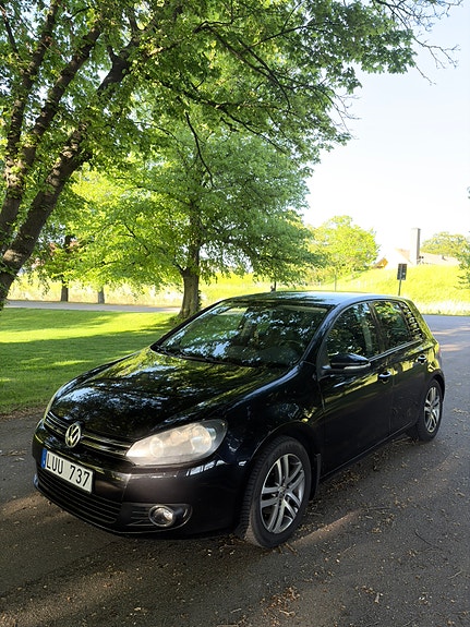 Volkswagen Golf VI 2 of 12