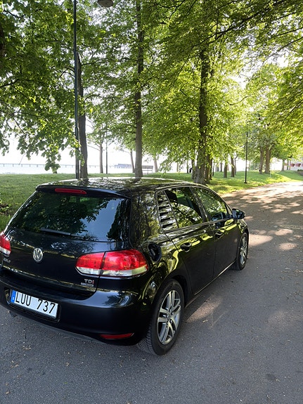 Volkswagen Golf VI 4 of 12