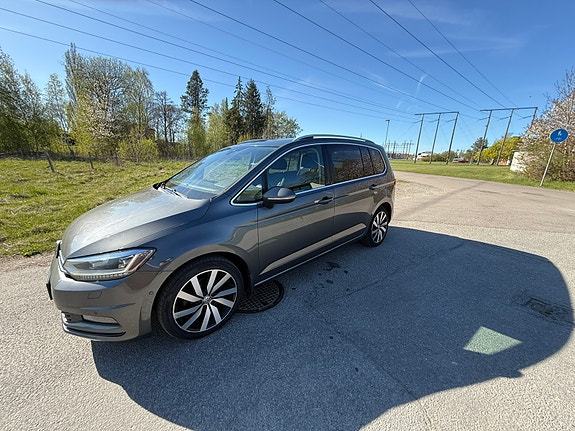 Volkswagen Touran 4 of 4