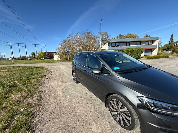 Volkswagen Touran 3 of 4