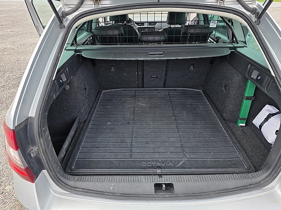 Skoda Octavia 3 of 5